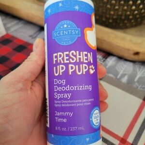 Scentsy Freshen Up Pup Dog Deodorizing Spray - Purple